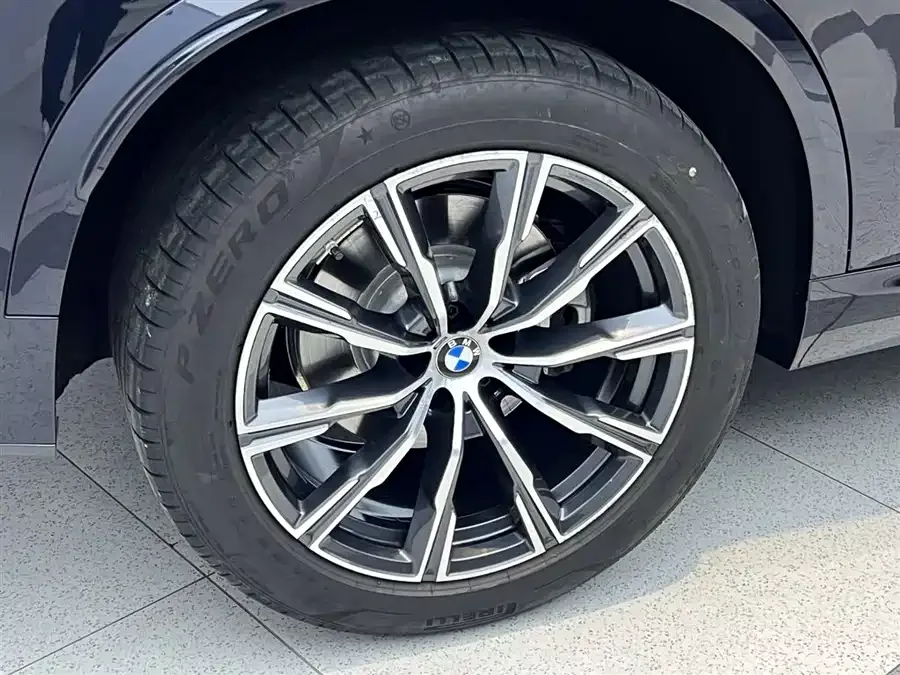 BMW X5 2022 xDrive 30Li Exclusive M Sport Package 2023 — миниатюра 3