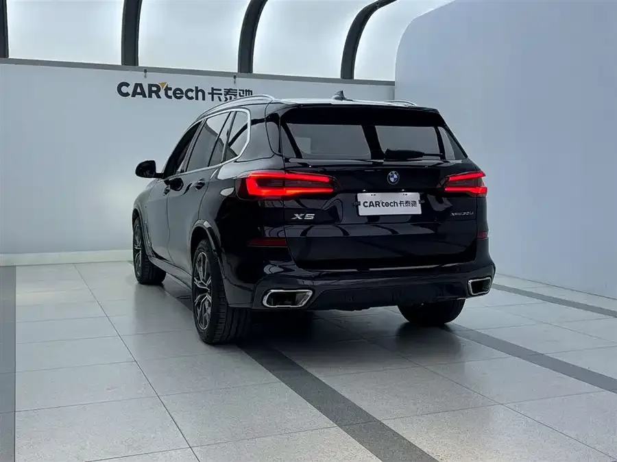 BMW X5 2022 xDrive 30Li Exclusive M Sport Package 2023 — миниатюра 4