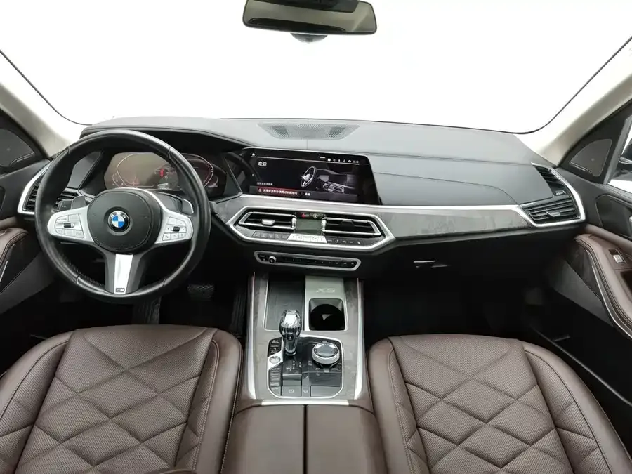 BMW X5 2022 xDrive 30Li M Sport Package 2022 — миниатюра 2