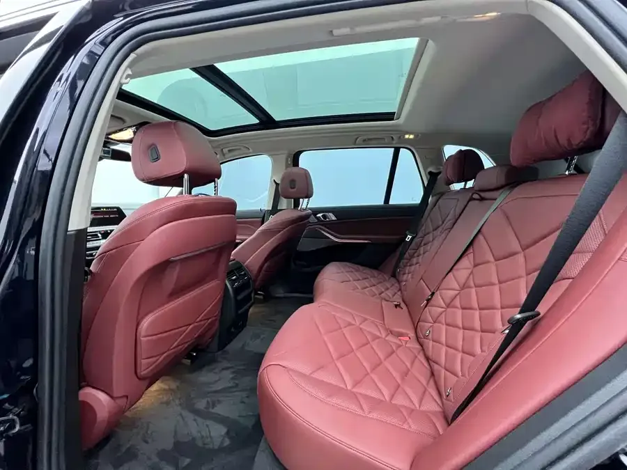 BMW X5 2022 facelift xDrive 30Li M Sport package 2023 — миниатюра 4