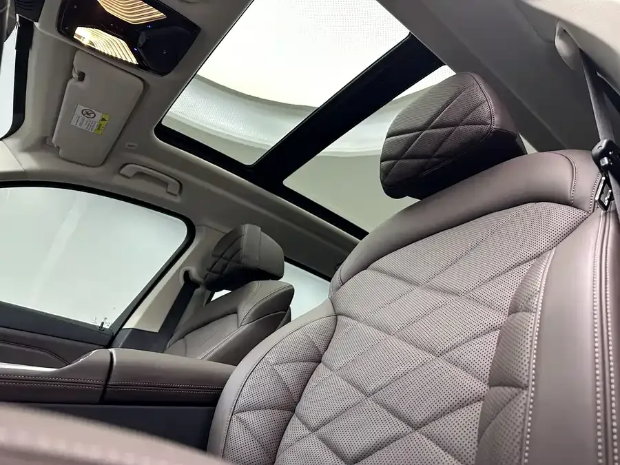 BMW X5 2022 xDrive 40Li Exclusive M Sport Package 2022 — миниатюра 4