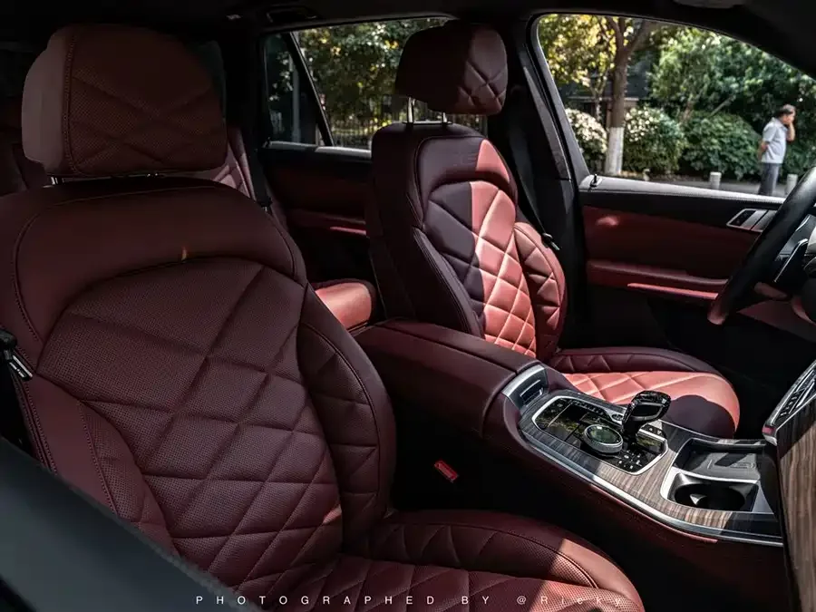 BMW X5 2022 facelift xDrive 40Li M Sport package 2023 — миниатюра 5