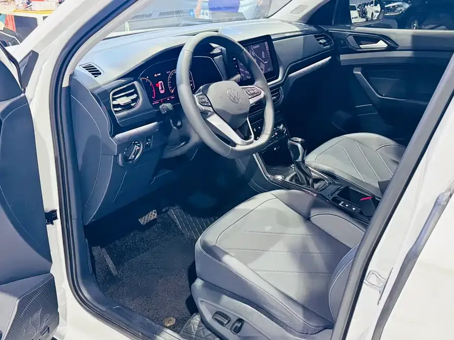 Volkswagen Tiguan (Tharu) 2026 Tiguan 300TSI Sharp Edition 2025 — миниатюра 2