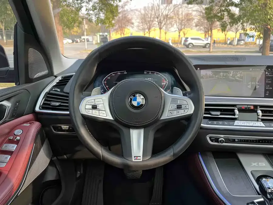 BMW X5 2022 xDrive 30Li Exclusive M Sport Package 2023 — миниатюра 3