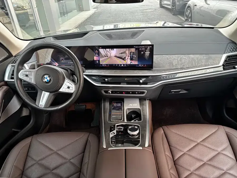 BMW X5 2025 xDrive 30Li Exclusive M Sport Night Edition 2025 — миниатюра 3