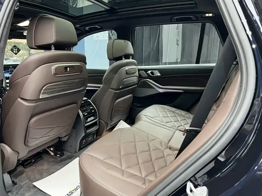 BMW X5 2023 xDrive 40Li M Sport Night Edition 2025 — миниатюра 3