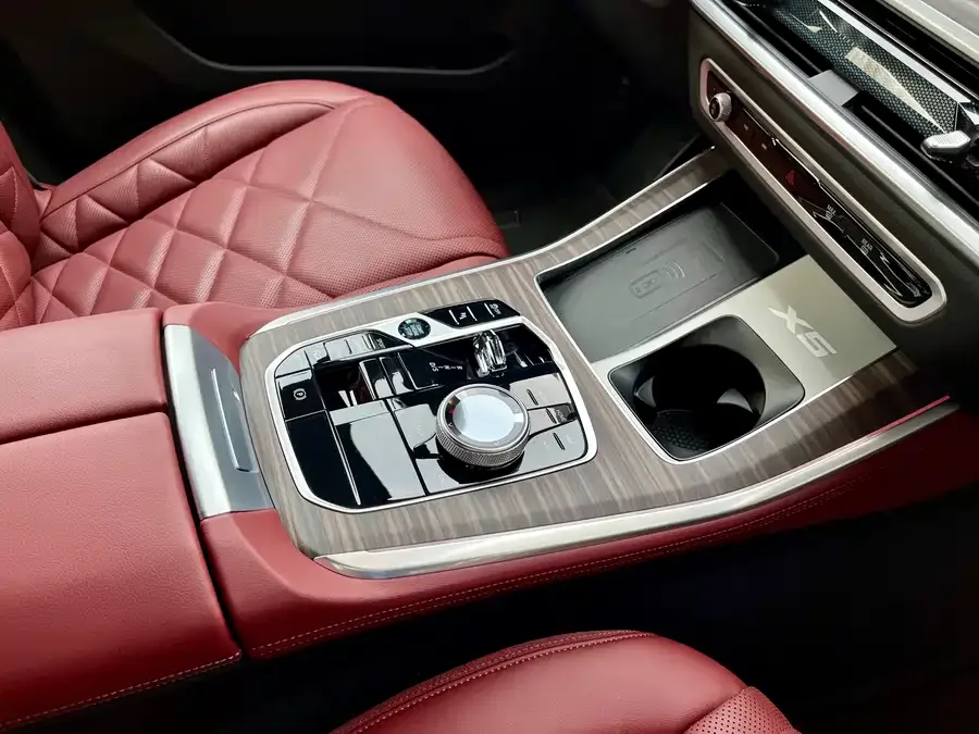 BMW X5 2025 xDrive 40Li M Sport Night Edition 2025 — миниатюра 4
