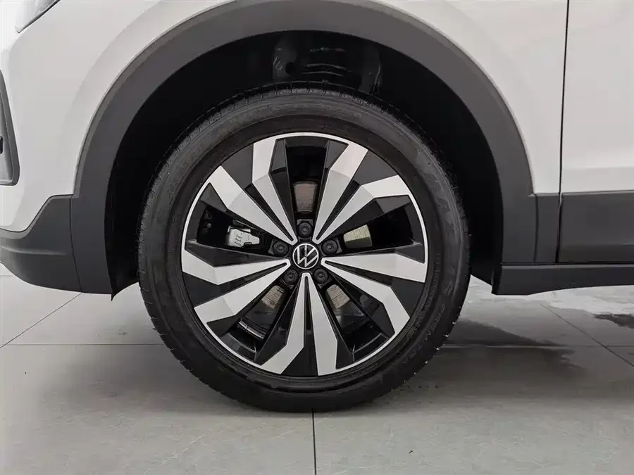 Volkswagen Tiguan (Tharu) 2026 Tiguan 300TSI Sharp Edition 2026 — миниатюра 5