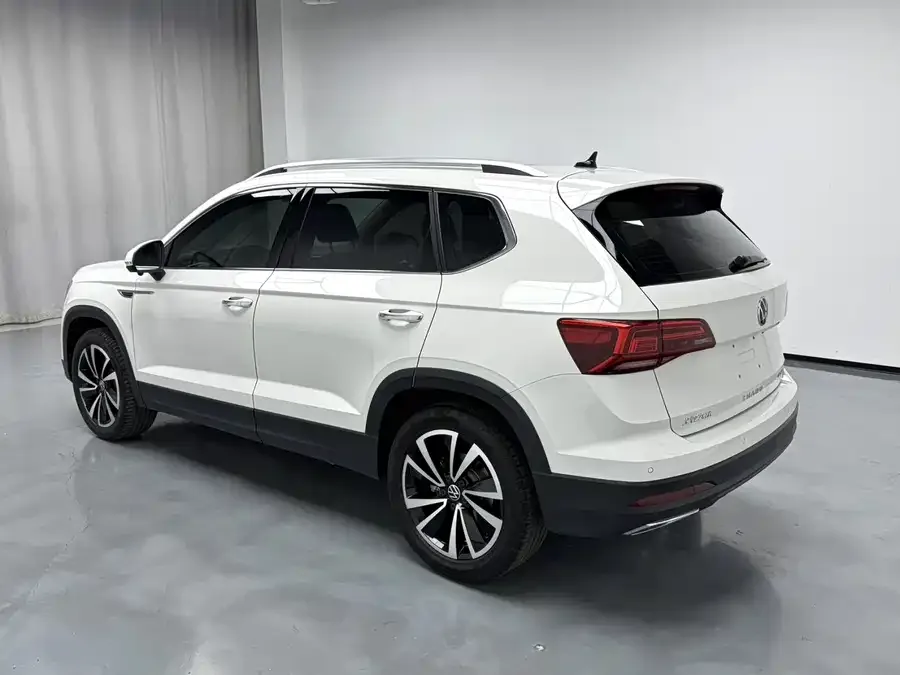 Volkswagen Tiguan (Tharu) Tuyue 2022 280TSI 2WD Luxury Edition 2023 — миниатюра 3
