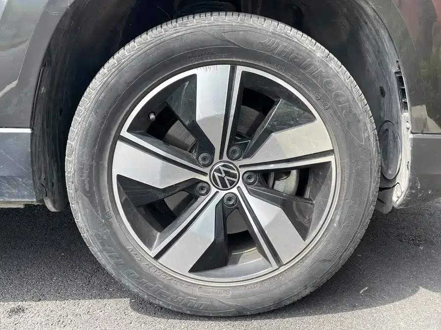 Volkswagen Tiguan (Tharu) Tuyue 2022 280TSI 2WD Comfort Edition 2022 — миниатюра 4