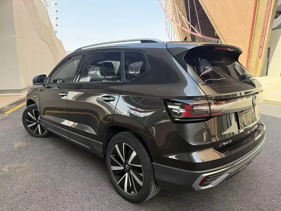 Volkswagen Tiguan (Tharu) 2023 Tuyue 300TSI 2WD Bright Moon Edition 2024 — миниатюра 5