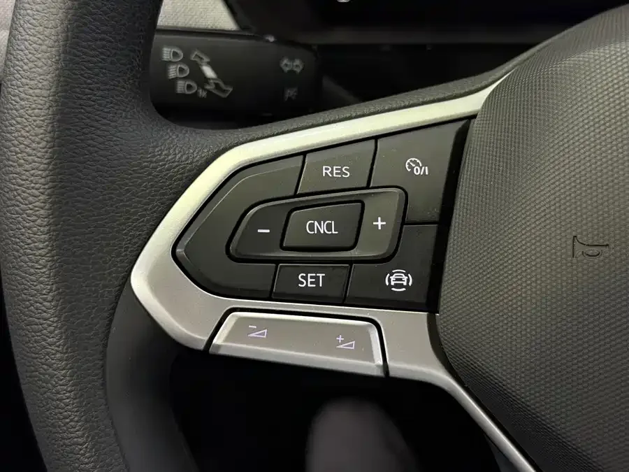 Volkswagen Tiguan (Tharu) Tuyue 2025 New 1.5L Ruijin Edition 2025 — миниатюра 4