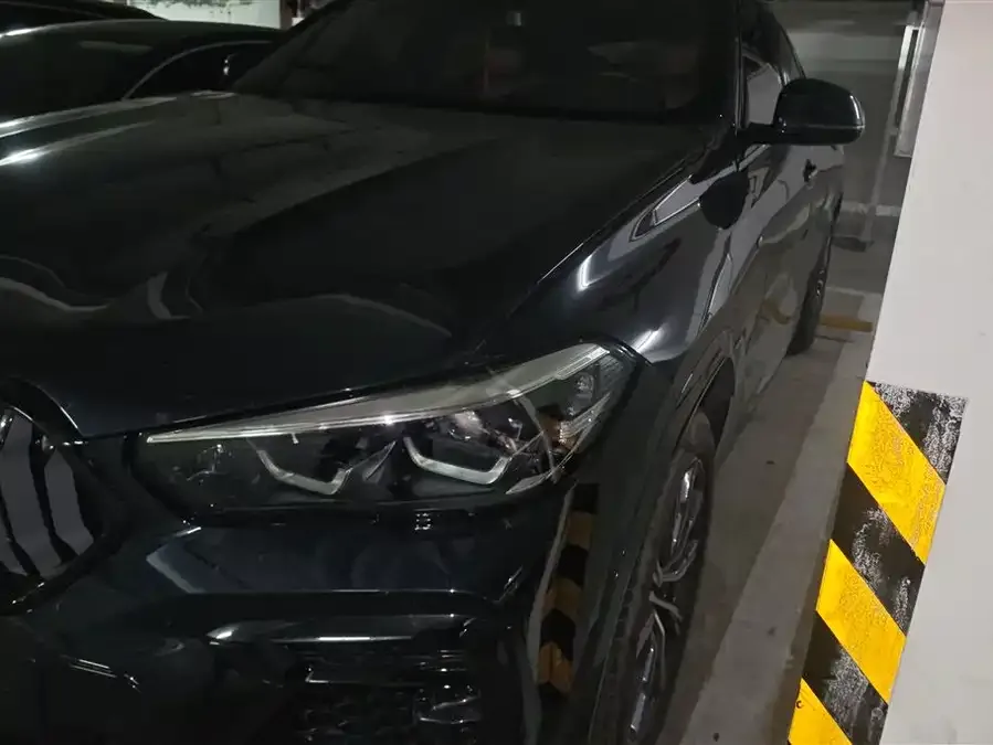 BMW X6 2022 facelift xDrive30i M Sport package 2022 — миниатюра 2