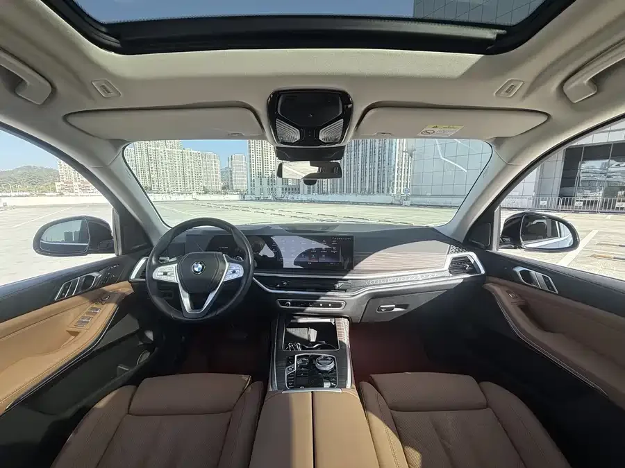 BMW X7 2023 xDrive40i Leading Luxury Package 2023 — миниатюра 3