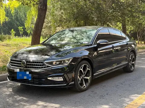 Volkswagen Magotan 2025 buy in Moscow