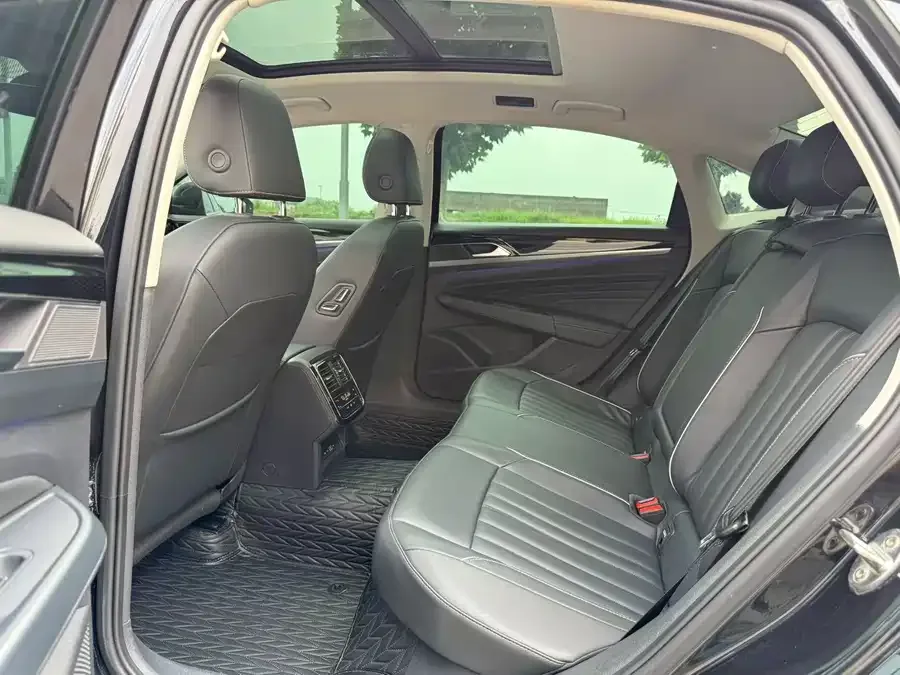 Volkswagen Passat Passat 2023 330TSI Star Elite Edition 2023 — миниатюра 2