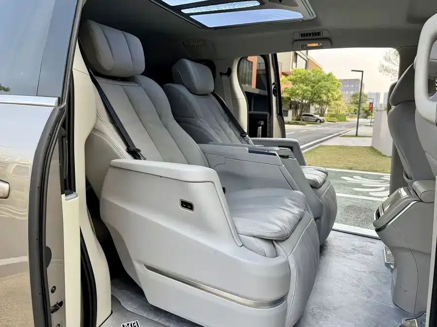 Buick GL8 2022 Land Business Class 652T Comfort Edition 2022 — миниатюра 4