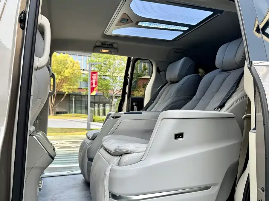 Buick GL8 2022 Land Business Class 652T Comfort Edition 2022 — миниатюра 5