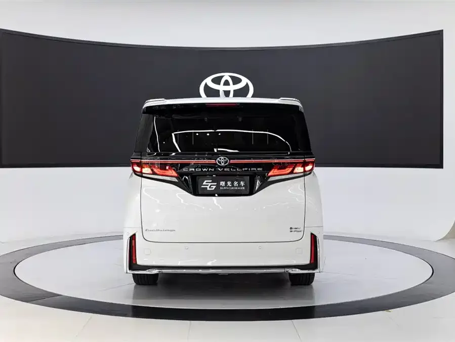 Toyota Crown Vellfire Vellfire 2024 Crown Hybrid 2.5L Supreme Executive Edition 2024 — миниатюра 2