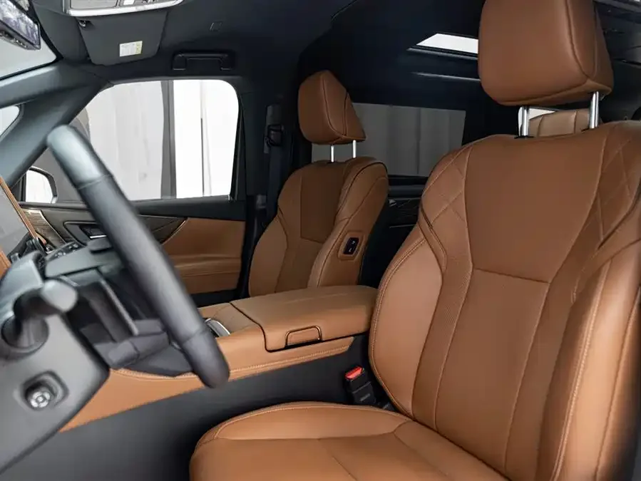 Toyota Crown Vellfire Vellfire 2024 Crown Hybrid 2.5L Supreme Executive Edition 2024 — миниатюра 3
