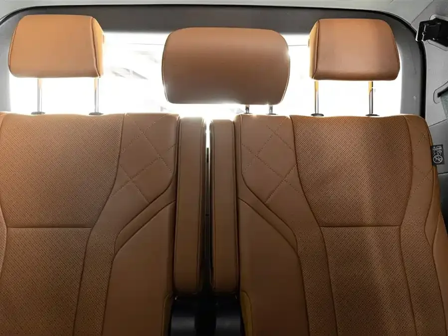 Toyota Crown Vellfire Vellfire 2024 Crown Hybrid 2.5L Supreme Executive Edition 2024 — миниатюра 4