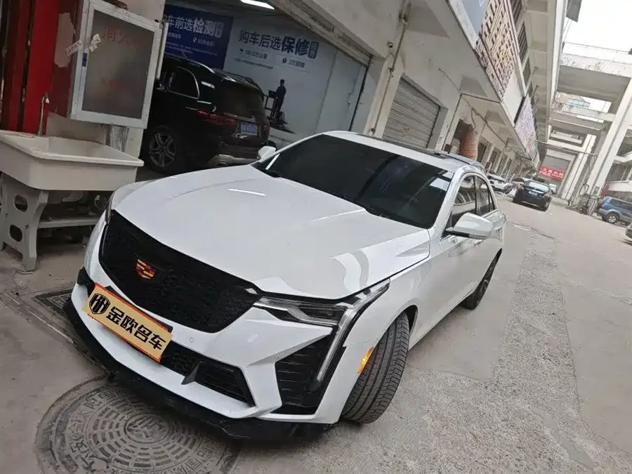 Cadillac CT4 2023
