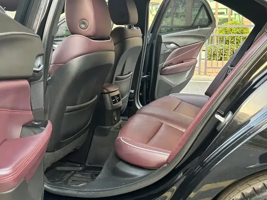 Cadillac CT4 2022 28T Premium Model 2022 — миниатюра 4