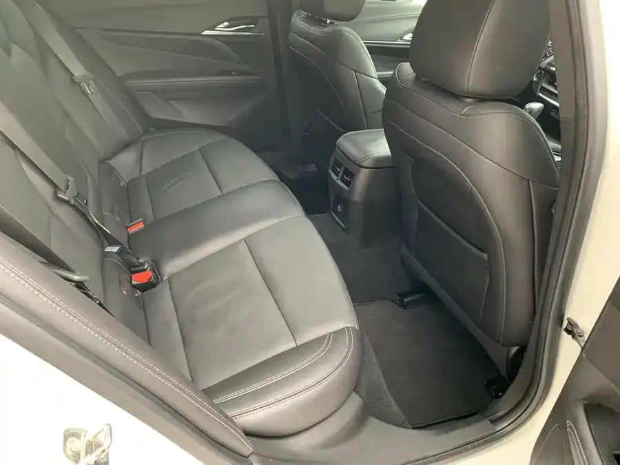 Cadillac CT4 2022 28T luxury model 2022 — миниатюра 5