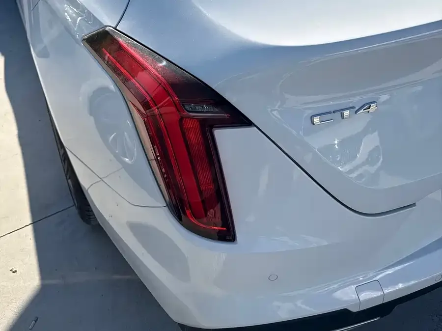 Cadillac CT4 2022 28T luxury model 2022 — миниатюра 2