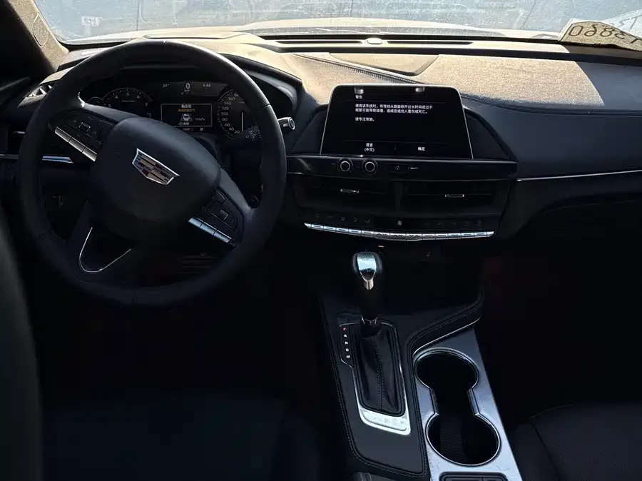 Cadillac CT4 2022 28T luxury model 2022 — миниатюра 3