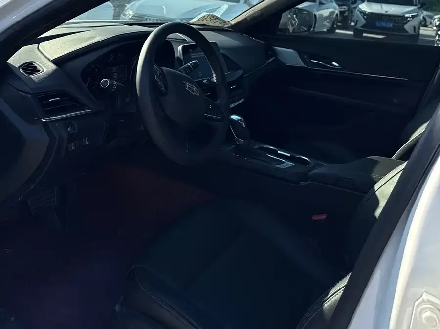 Cadillac CT4 2022 28T luxury model 2022 — миниатюра 5