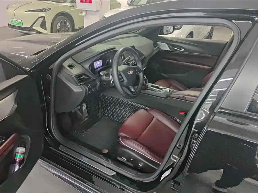 Cadillac CT4 2022 28T Premium Model 2022 — миниатюра 3