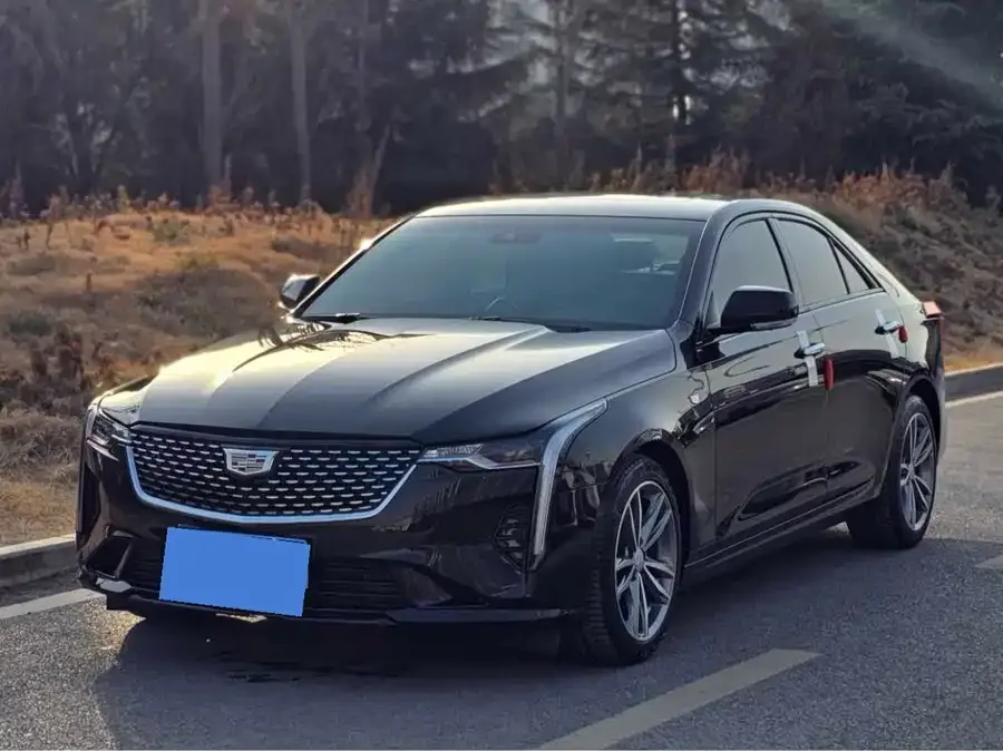 Cadillac CT4 2022