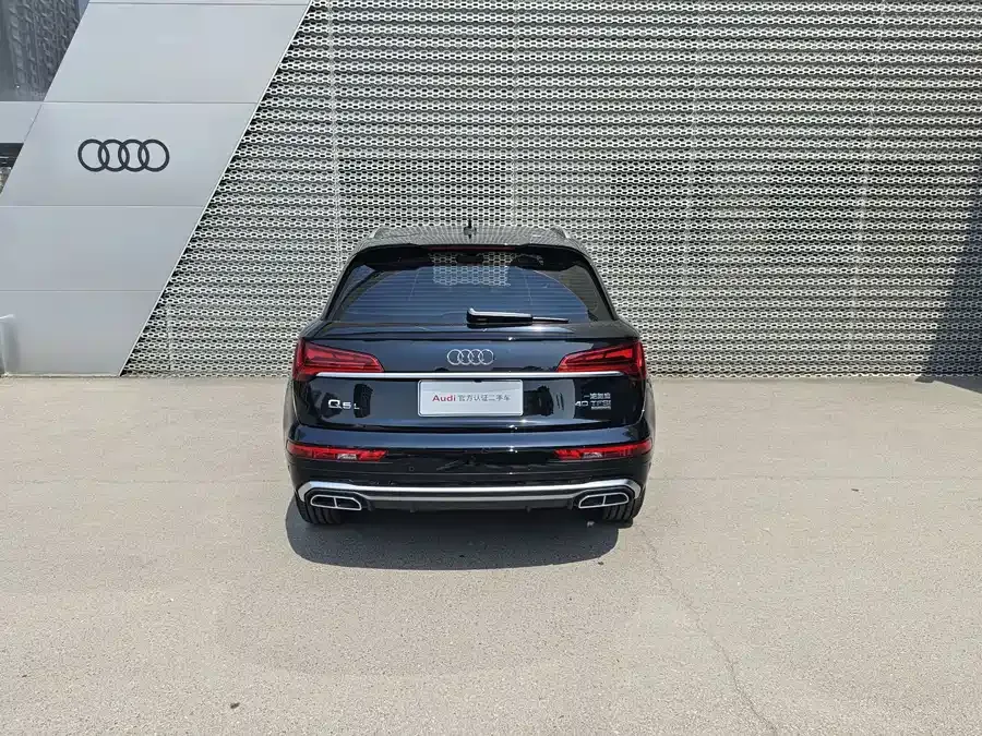 Audi Q5L 2025 40 TFSI Fashion Dynamic Edition 2026 — миниатюра 2