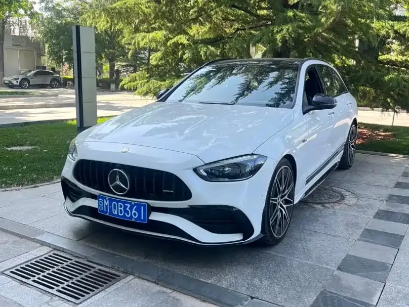 Mercedes-Benz C-Class AMG 2025