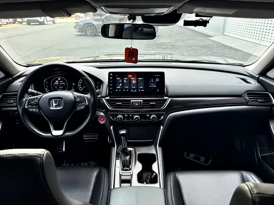 Honda Accord 2022 Accord 260TURBO Fantasy NightFlagship Edition 2022 — миниатюра 3