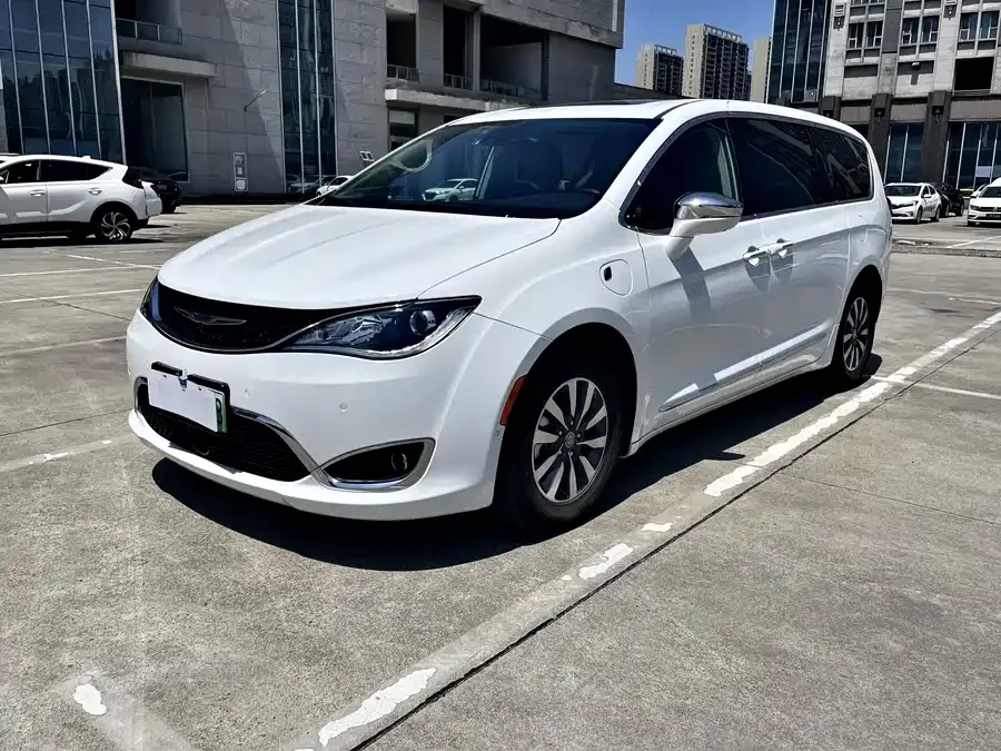 Chrysler Grand Voyager PHEV 2025