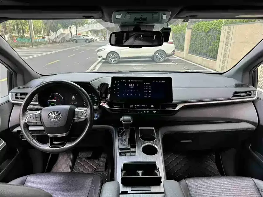 Toyota Sienna SIENNA 2021 2.5L Hybrid Premium Edition 2023 — миниатюра 3