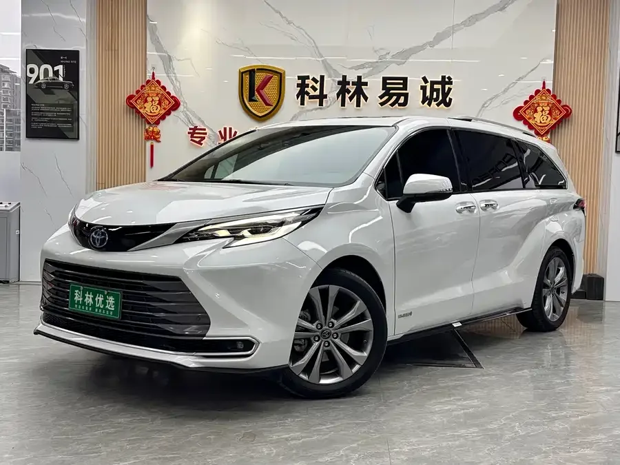 Toyota Sienna 2023