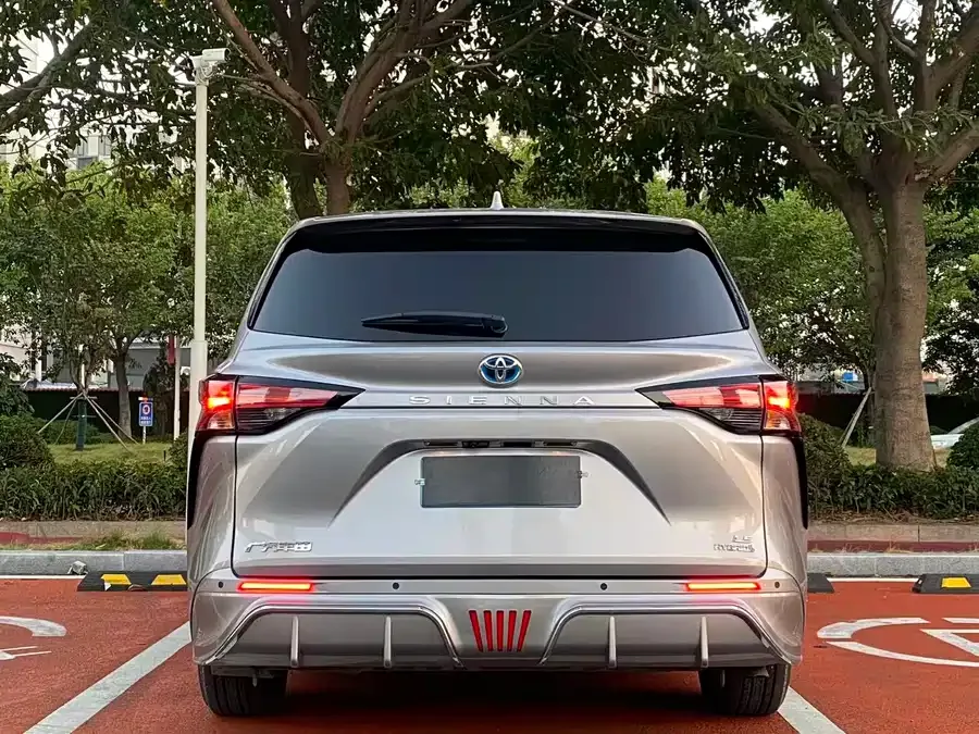 Toyota Sienna SIENNA 2021 2.5L Hybrid Comfort Edition 2022 — миниатюра 5