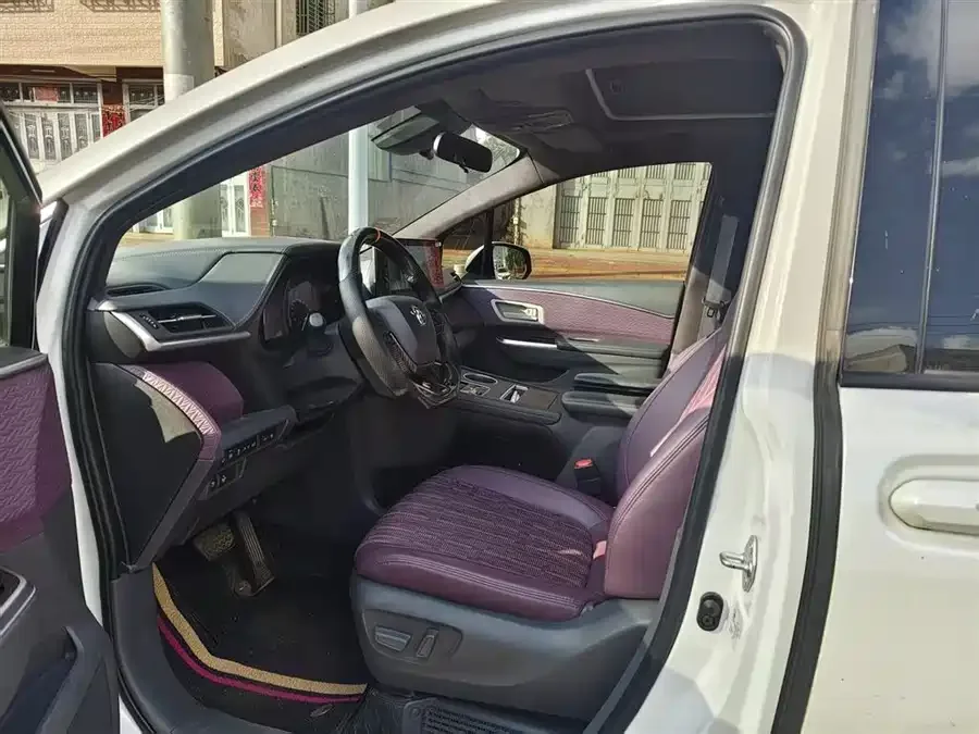 Toyota Sienna SIENNA 2024 2.5L Hybrid Comfort Edition 2024 — миниатюра 5