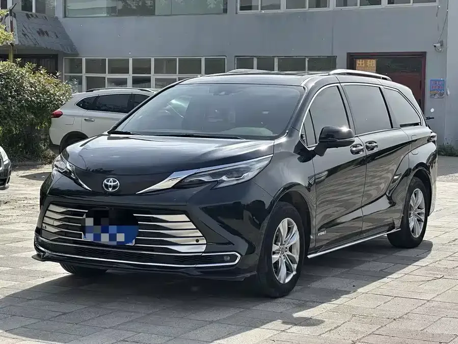 Toyota Sienna 2023