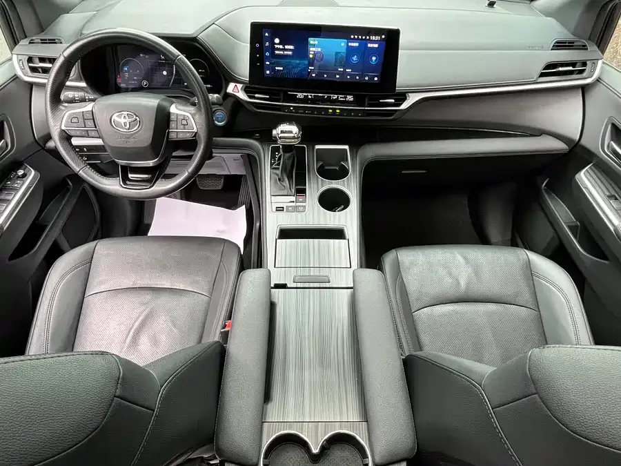 Toyota Sienna SIENNA 2021 2.5L Hybrid Supreme Edition 2022 — миниатюра 3