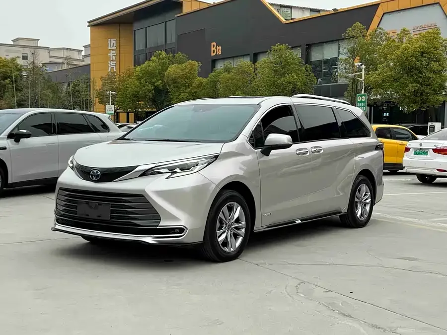 Toyota Sienna 2022