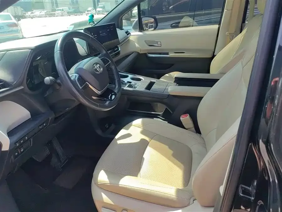 Toyota Sienna SIENNA 2021 2.5L Hybrid Supreme Edition 2022 — миниатюра 3