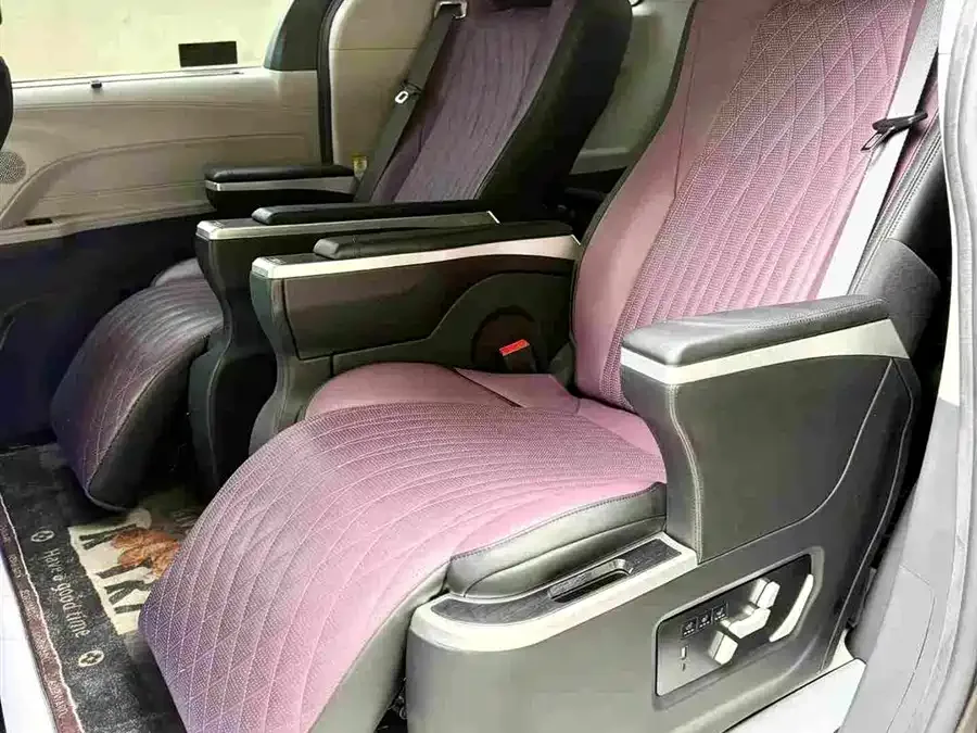 Toyota Sienna SIENNA 2023 2.5L Hybrid Comfort Edition 2023 — миниатюра 2
