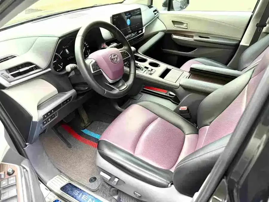 Toyota Sienna SIENNA 2023 2.5L Hybrid Comfort Edition 2023 — миниатюра 4