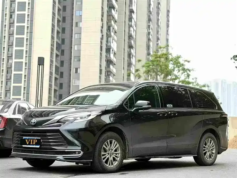 Toyota Sienna 2023