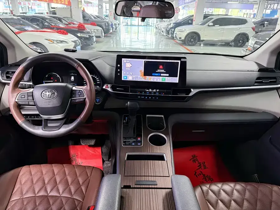 Toyota Sienna SIENNA 2021 2.5L Hybrid Comfort Edition 2022 — миниатюра 5