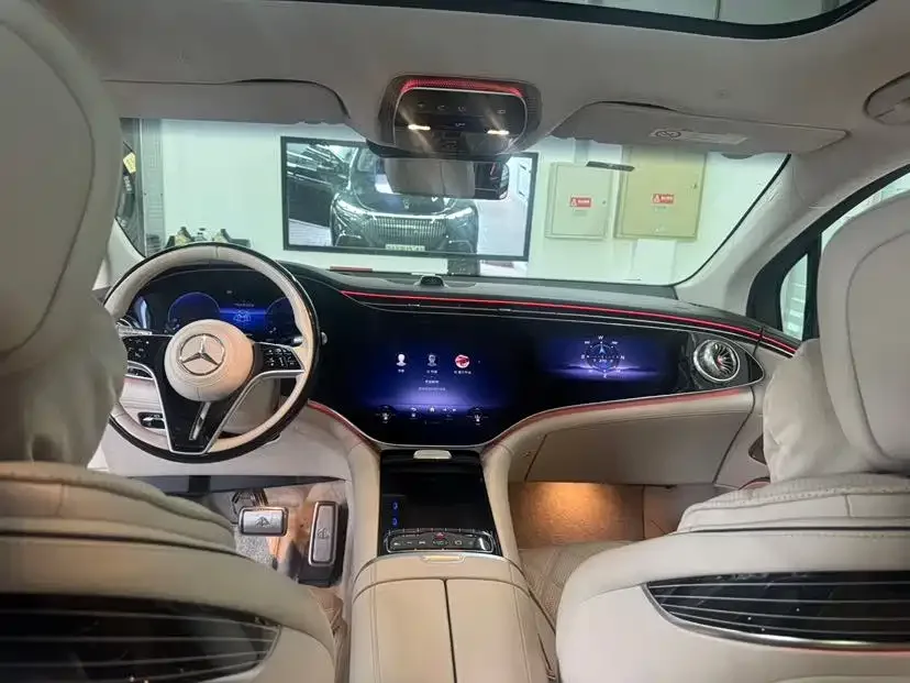 Mercedes-Benz Maybach EQS SUV Maybach EQS SUV 2024 EQS 680 Liyue Edition 2024 — миниатюра 4